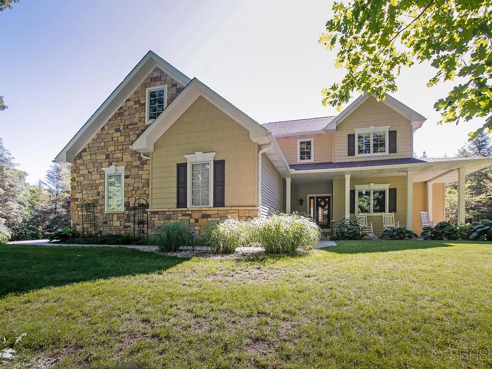 7906 39th street-101