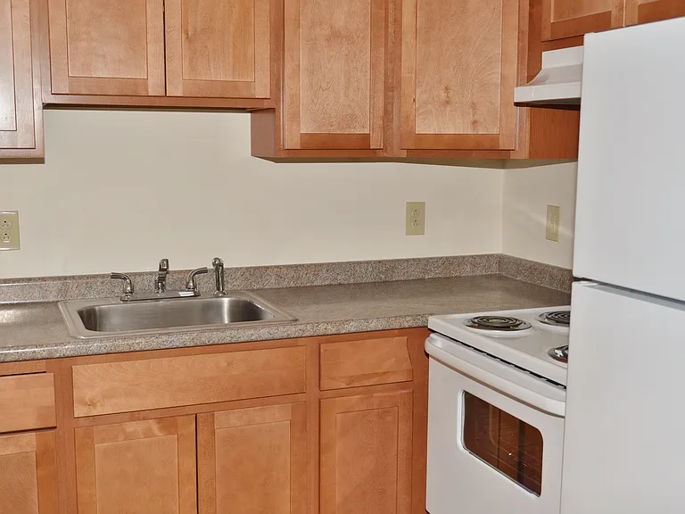 B180 (Keewaydin Pines) — Photo 14