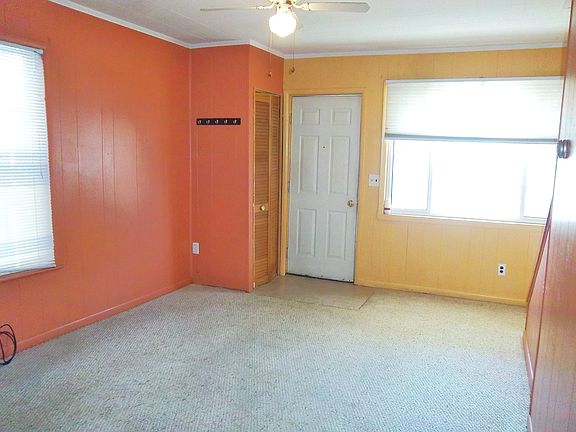 2nd image of 1038 Clifton St