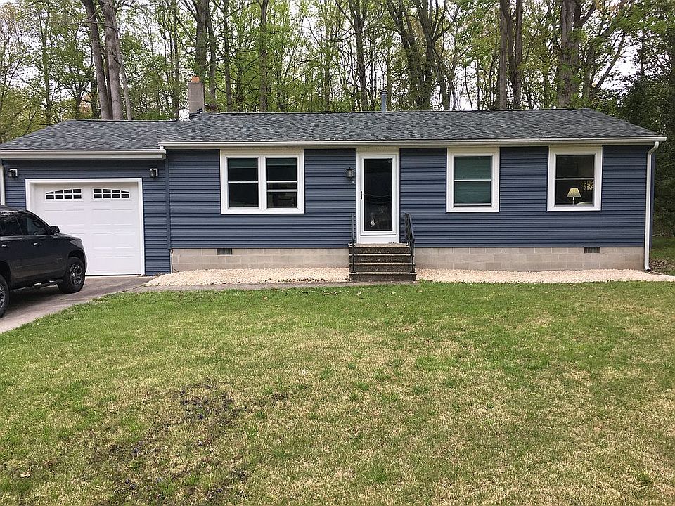 1st image of 33149 Woodland Ct N