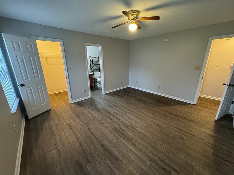 6947 Raritan Dr — Photo 17