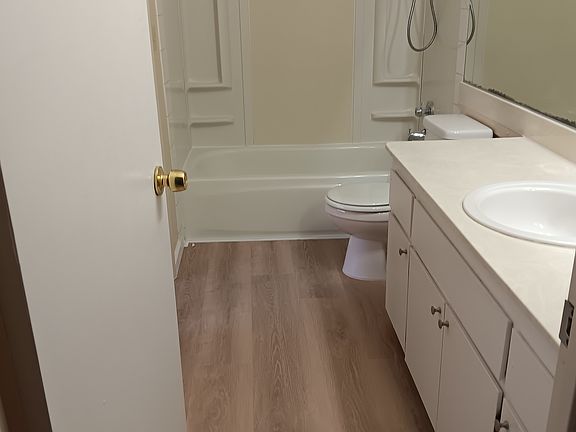 4th image of 1973 Benita Dr Unit 4
