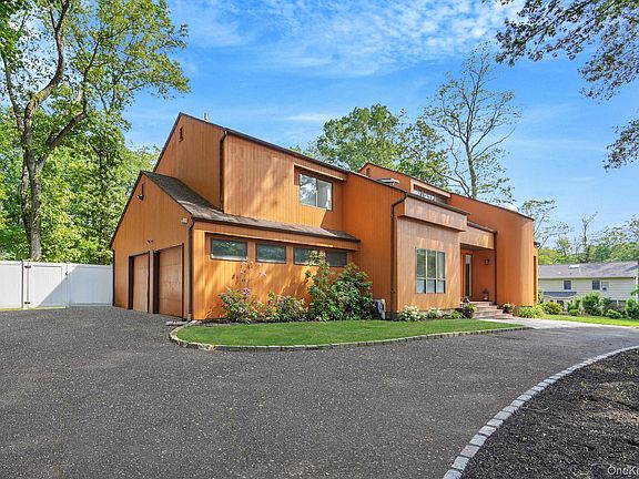 2nd image of 318 Sheep Pasture Road