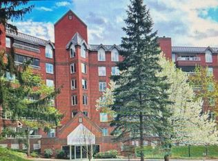 300 River Rd APT 407, Manchester, NH 03104