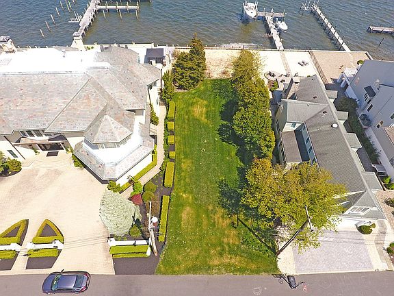 4th image of 839 South Dr