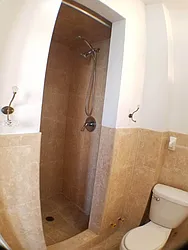 Rented by Roberto Guilbet, LREB