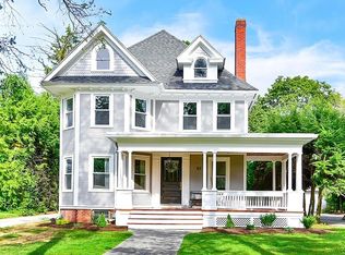 83 Longmeadow St, Longmeadow, MA 01106