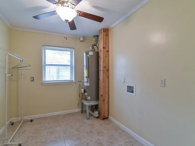 7233 Overhill Rd — Photo 20