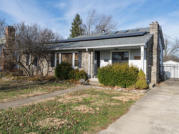 3rd image of 589 Sheridan Dr