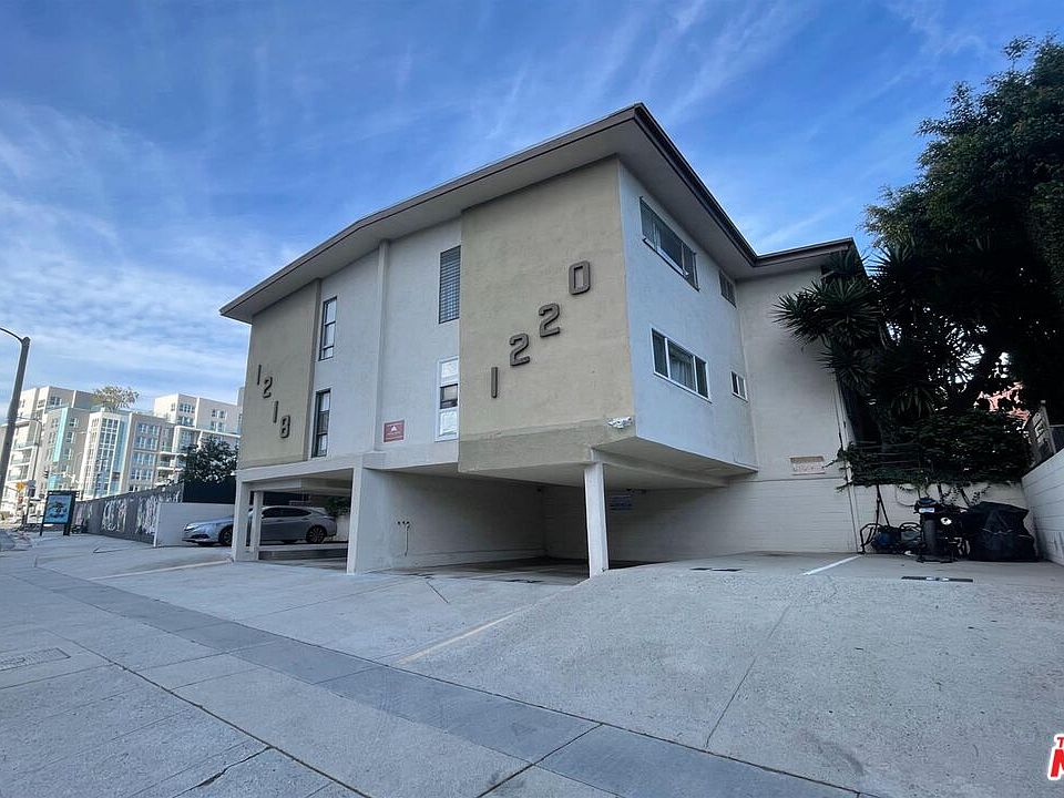 1st image of 1218 S Barrington Ave