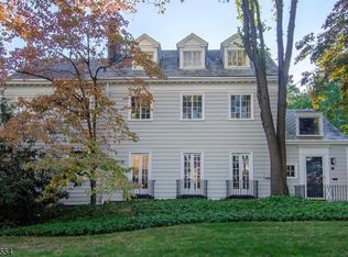 124 Oakland Rd, Maplewood, NJ 07040