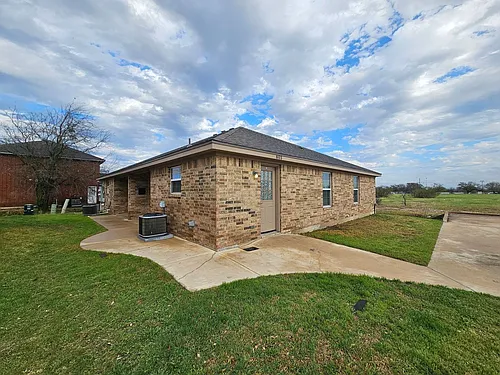 803 Leifester Cir #B Photo 1