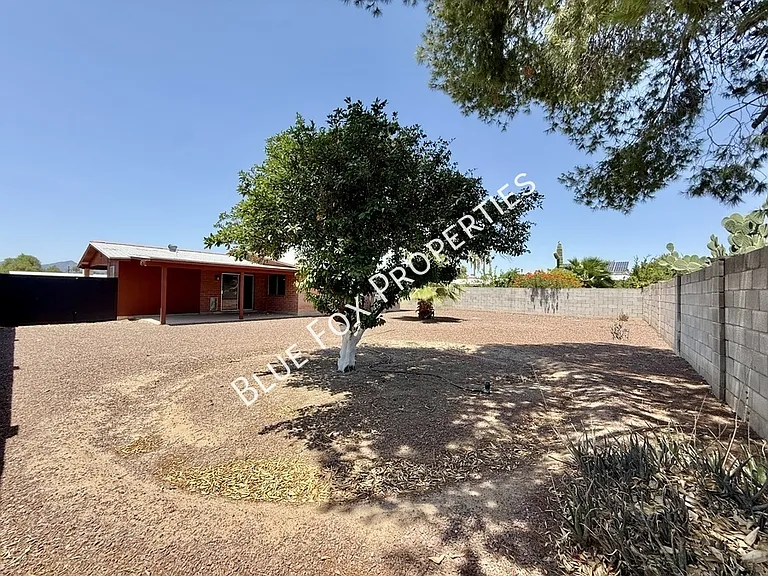 7650 N Rasmussen Ave — Photo 3