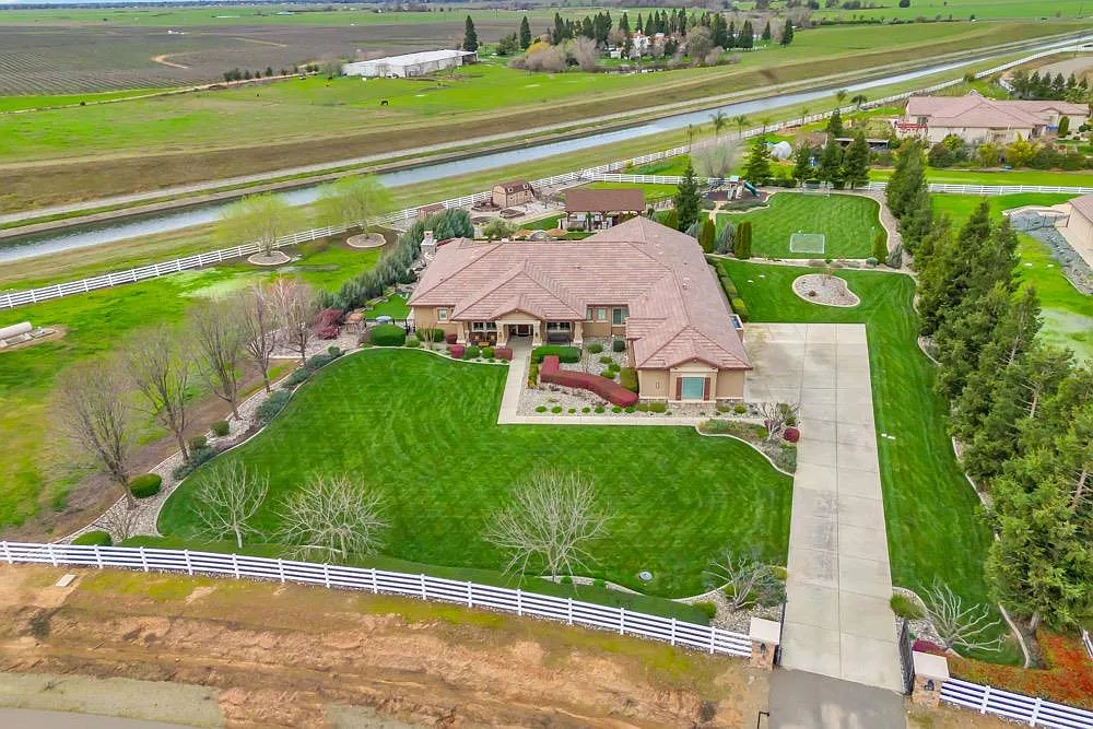 11720 Trailrider Dr photo 1