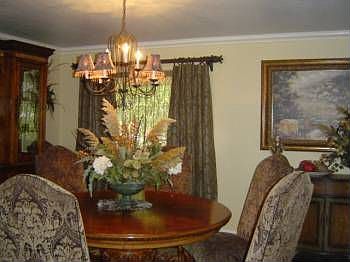 2nd image of 3125 Hackberry Rd