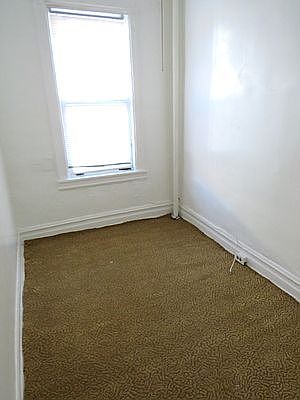4th image of 318 E 9th St APT 1