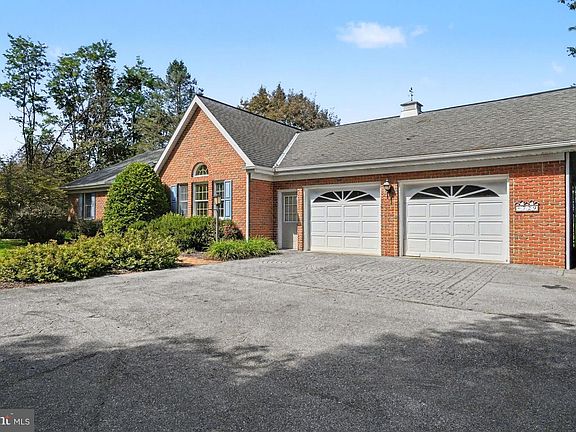 5th image of 729 Schaeffer Rd