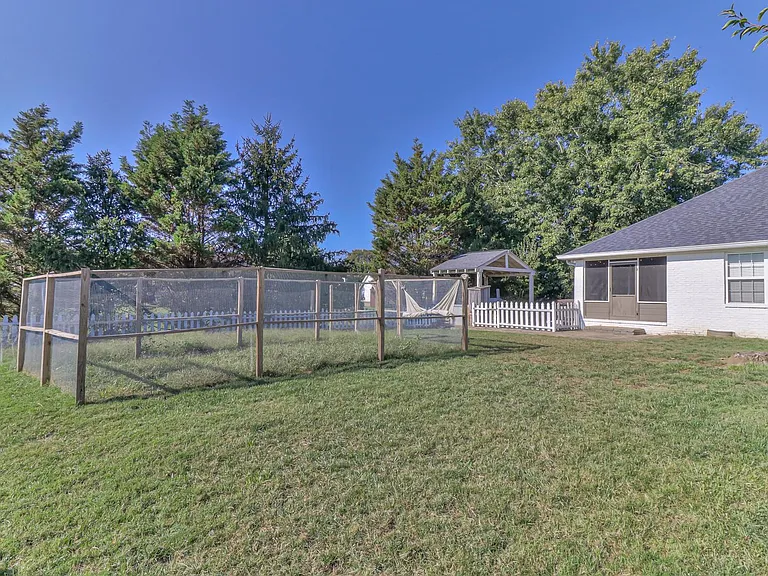 1236 Hunters Point Ln — Photo 47