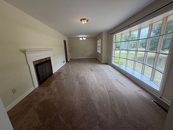 5th image of 215 Lesesne Dr