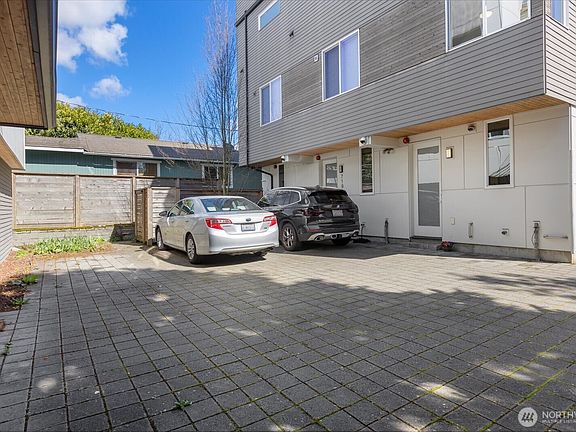 3rd image of 721 24th Avenue S