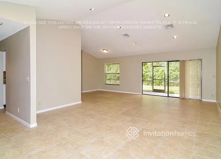 5215 NW 51st Ct — Photo 4