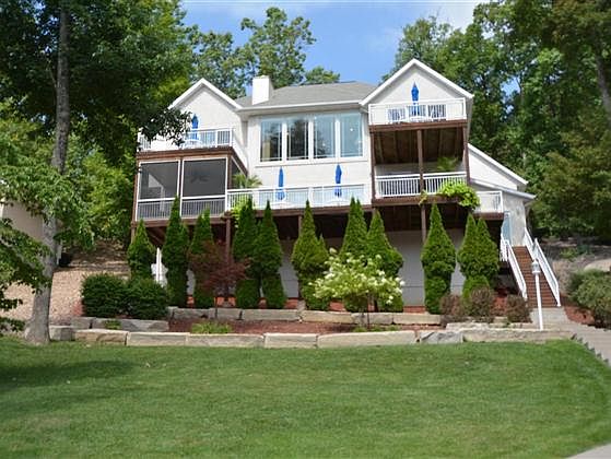 1st image of 292 Greystone Ln