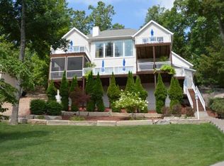 292 Greystone Ln, Sunrise Beach, MO 65079