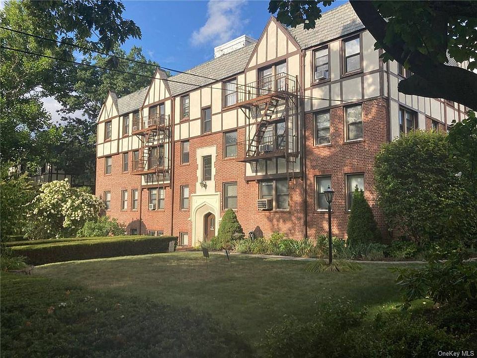 2nd image of 11 Greenridge Ave #2E