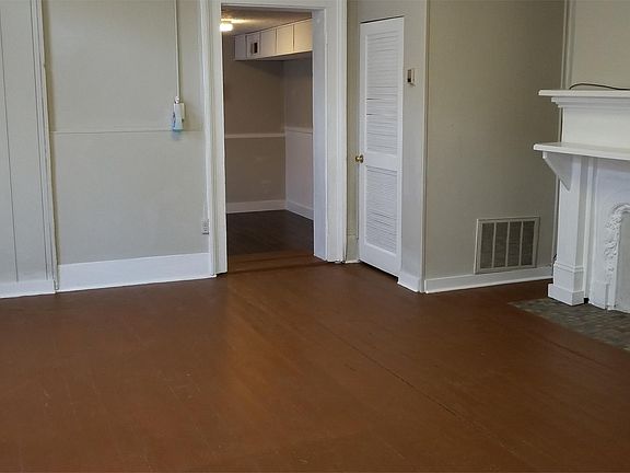 4th image of 3104 Northwestern Pkwy