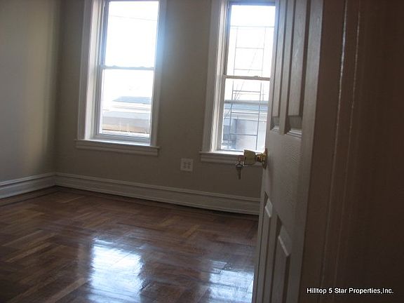 3rd image of 637 Rockaway Pkwy #2