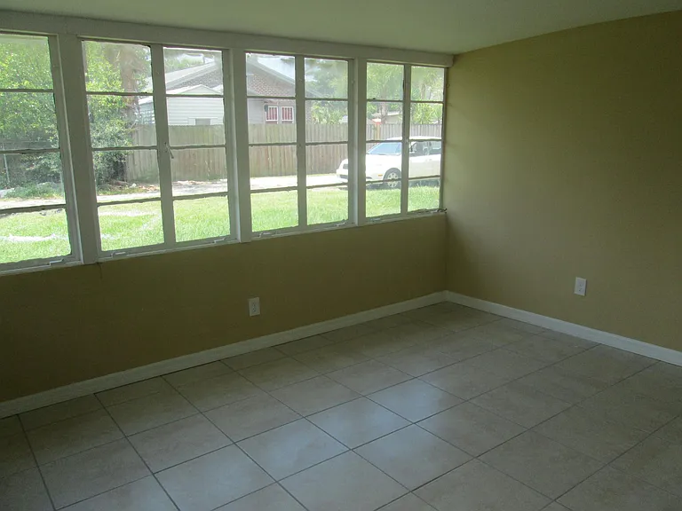 2408 W Fig St #A — Photo 8