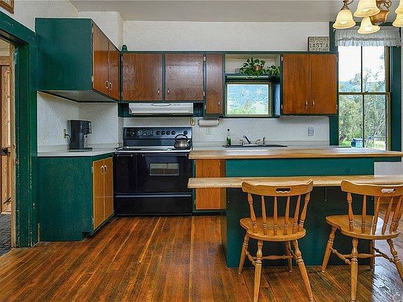 5th image of 7305 Red Hill Ln