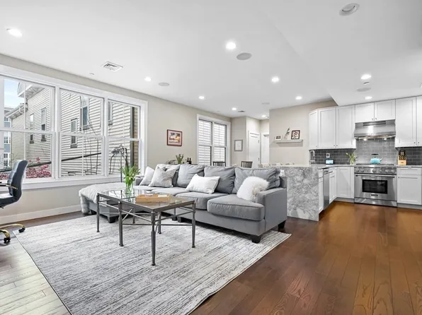 309 E St APT 22, Boston, MA 02127