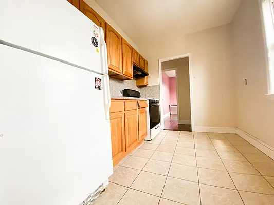 Rented by RealTegrity NY LLC | media 17