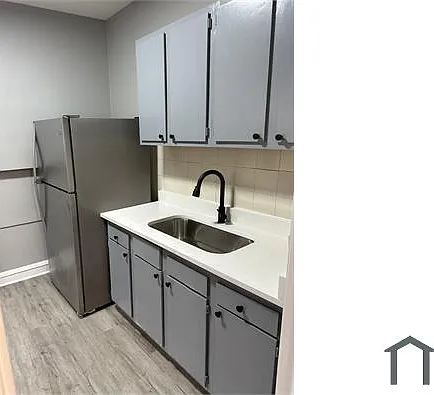 2 bed, $1,200 — Photo 4