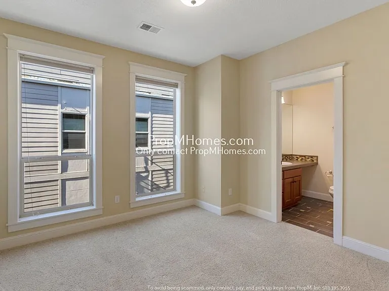 5129 N Williams Ave — Photo 19