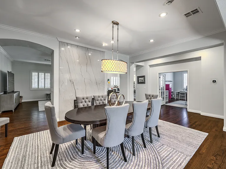 7166 Frontier Hills Ave — Photo 6