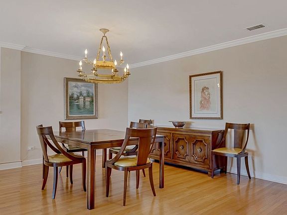 5th image of 7201 N Lincoln Ave APT 406