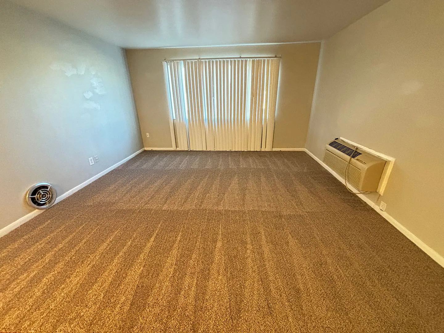 2640 W 3800 S (Valley Fair 16 Plex) — Photo 3
