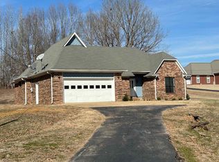 62 Comanche Dr, Millington, TN 38053