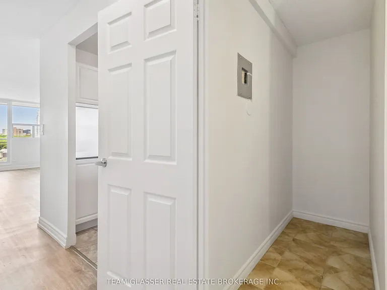21 King St #409 — Photo 16
