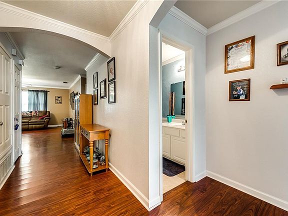 5th image of 3117 Rosslyn Ct