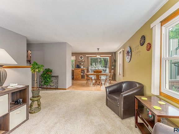 3rd image of 5825 W Karen Dr