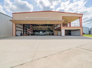 902 Aviator Dr, Fort Worth, TX 76179