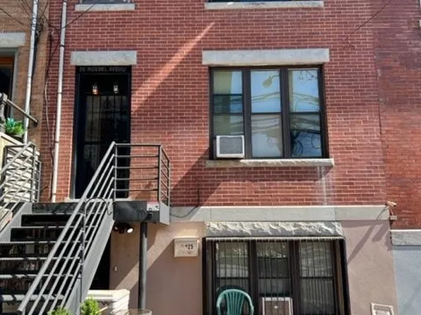 25 Russell Ave, Edgewater, NJ 07020