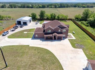 886 Zilss Rd, La Grange, TX 78945