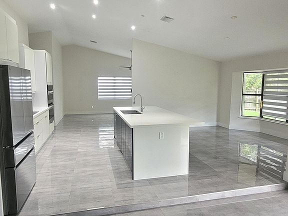 5th image of 5460 Hawkes Bluff Ave