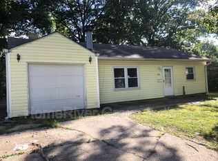 6219 E Raleigh Dr, Indianapolis, IN 46219