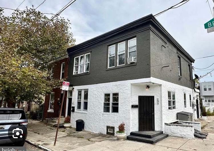 2nd image of 1954 W Bristol St #2B