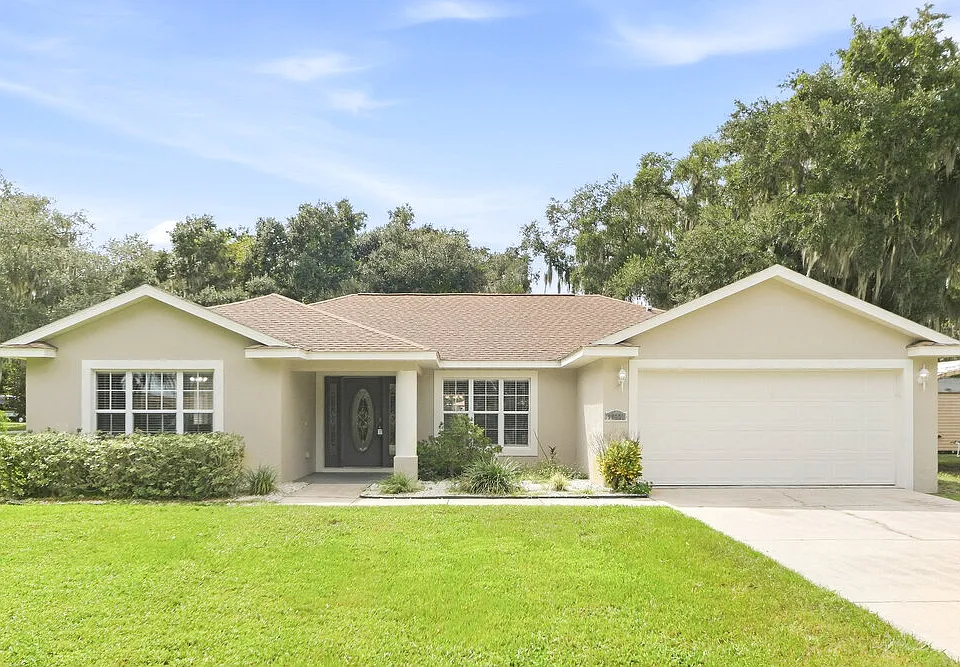 35221 W Griffin Dr